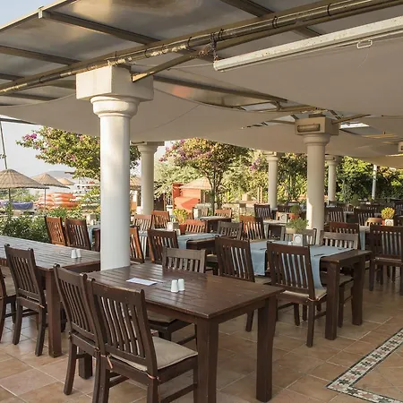 Seaside Club Otel 3*