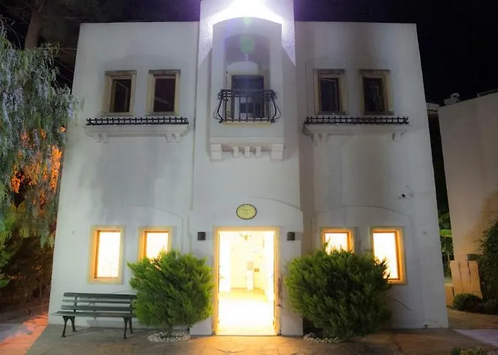 Seaside Club 3*