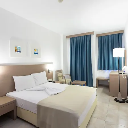 Seaside Club 3*