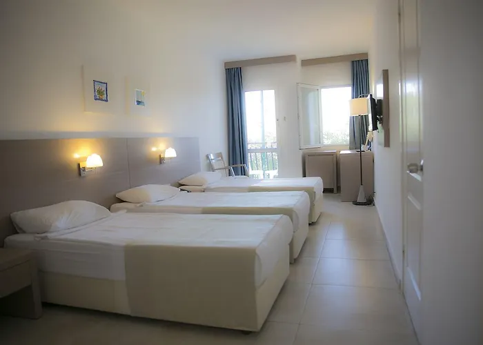 Seaside Club Hotell 3*