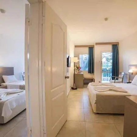 Hotel Seaside Club 3*