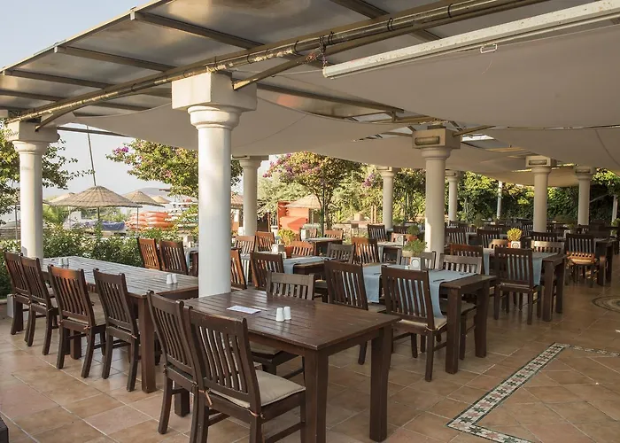 Seaside Club Otel 3*